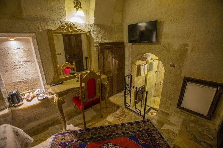 Royal Cave Hotel