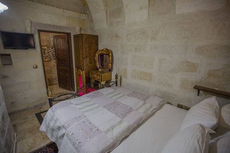 Royal Cave Hotel