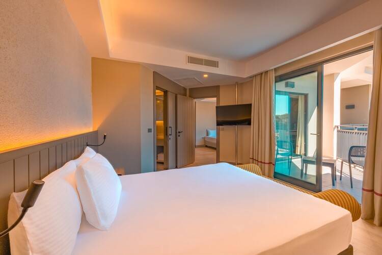 The X Belek