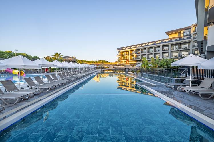 The X Belek