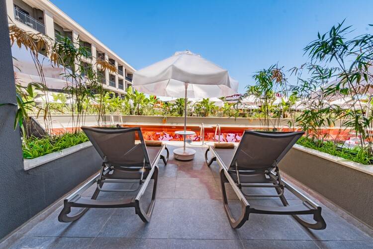 The X Belek