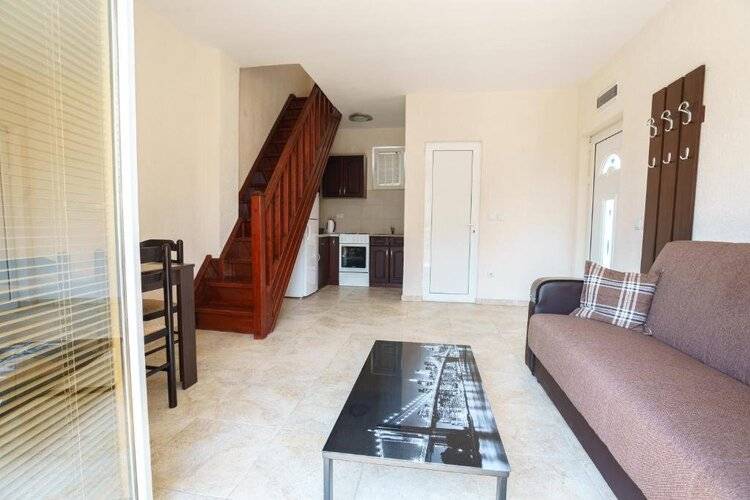 Apartments Lora