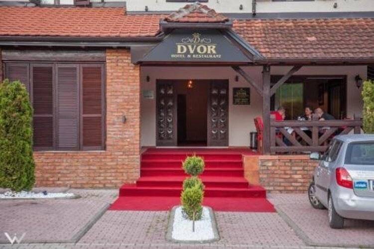 Hotel Dvor