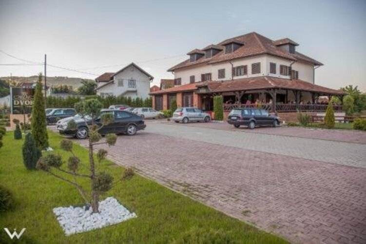 Hotel Dvor