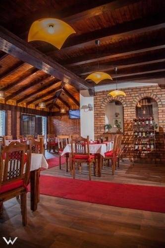 Hotel Dvor