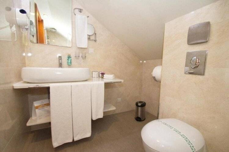 Porto In Hotel