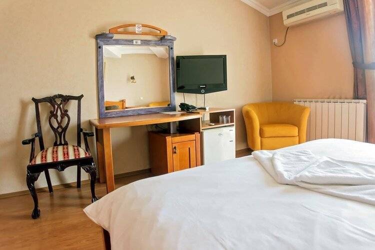 Hotel Holiday