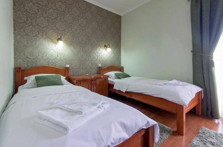 Hotel Holiday