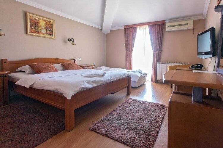 Hotel Holiday