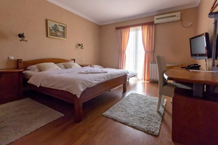 Hotel Holiday