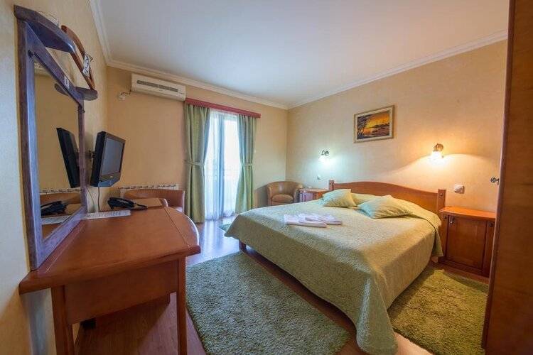 Hotel Holiday