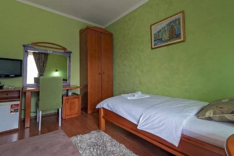 Hotel Holiday
