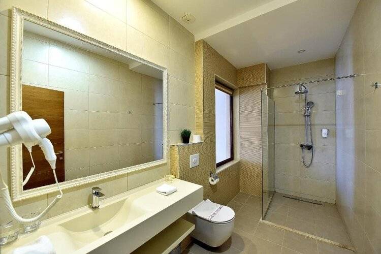 Hotel Lazaro