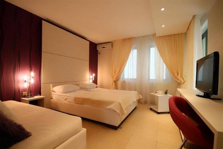Domador Rooms