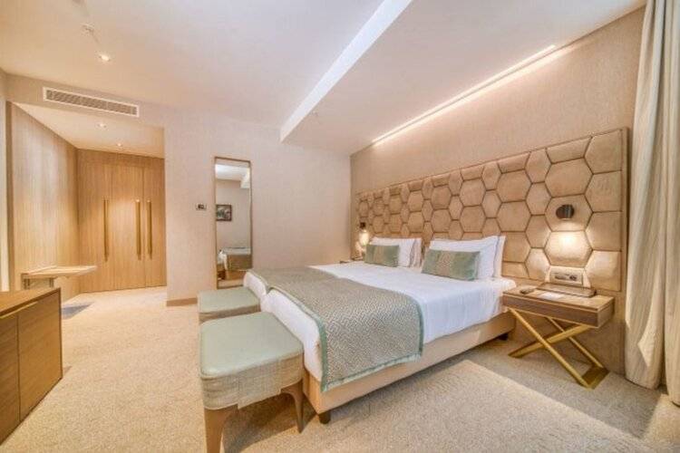 Ami Budva Petrovac