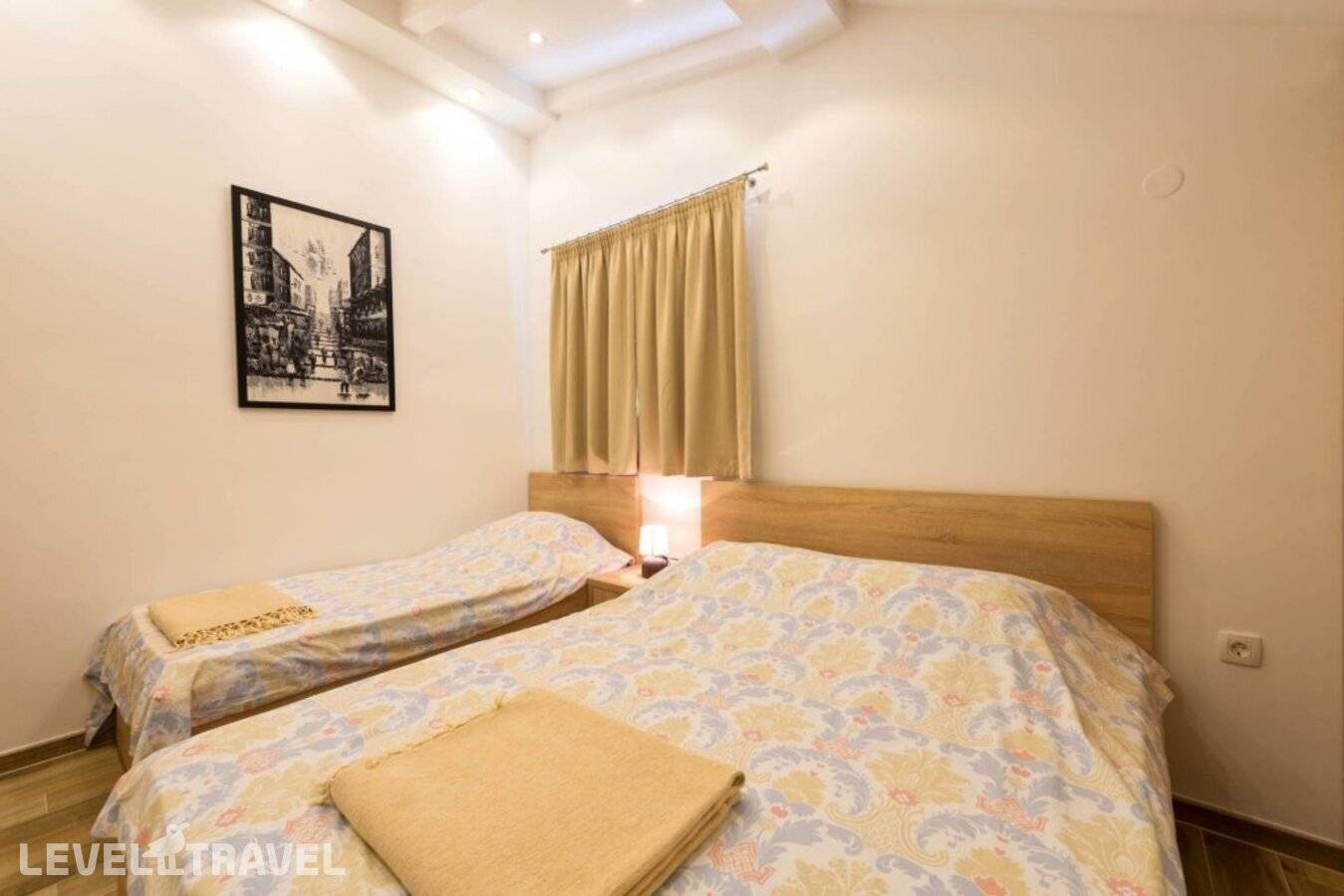 Отель Apartments 42 North — Тиват, Черногория