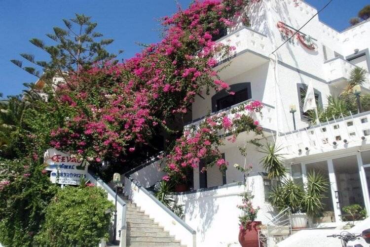 Fevro Hotel
