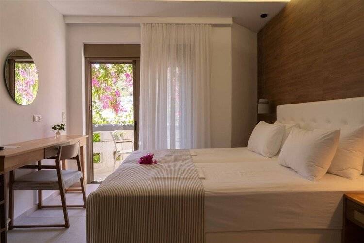 Fevro Hotel