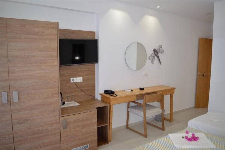 Fevro Hotel
