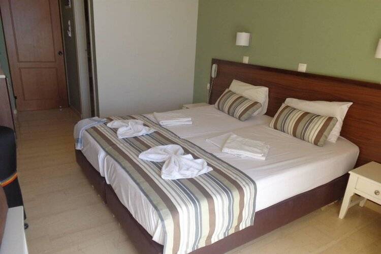 Horizon Beach Hotel