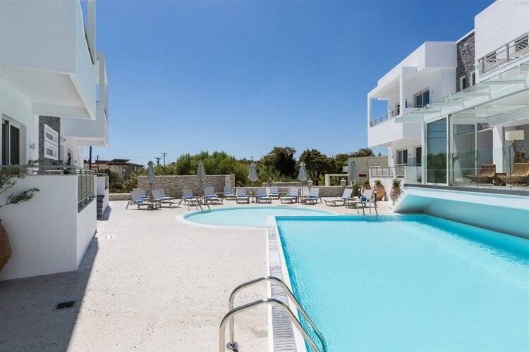 Cyano Hotel