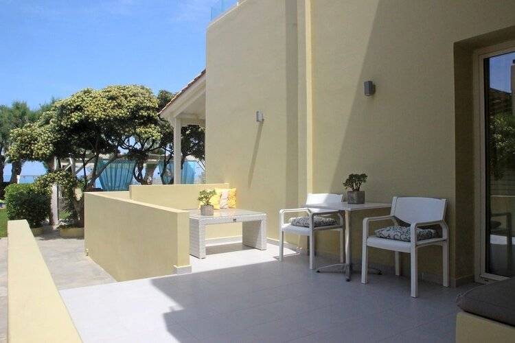 Effi Apartments