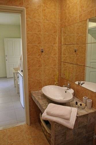 Effi Apartments