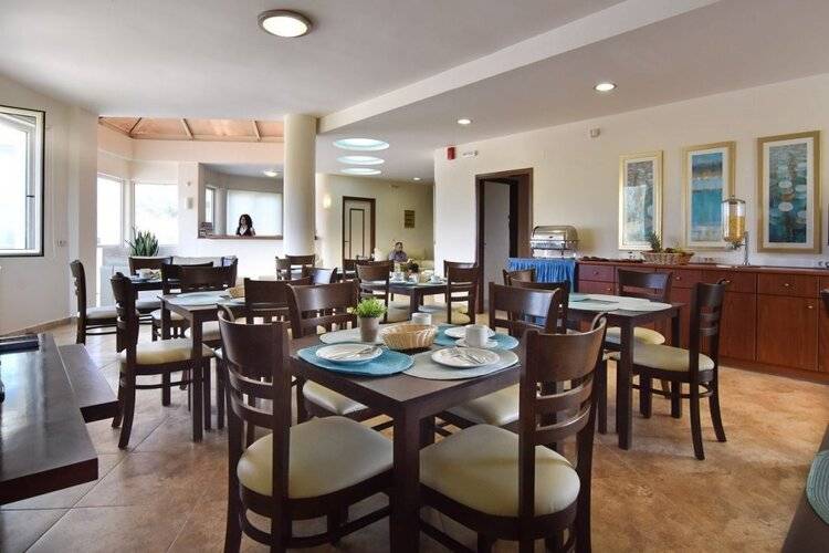 Gt Beach Hotel