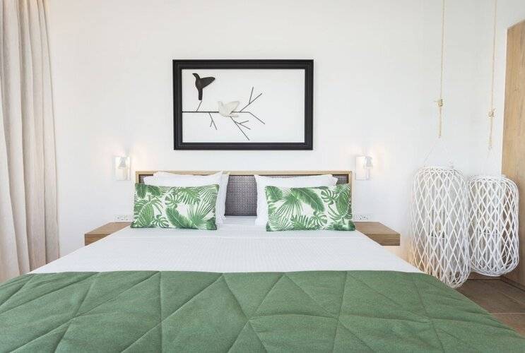 Kalamaki Luxury Suites