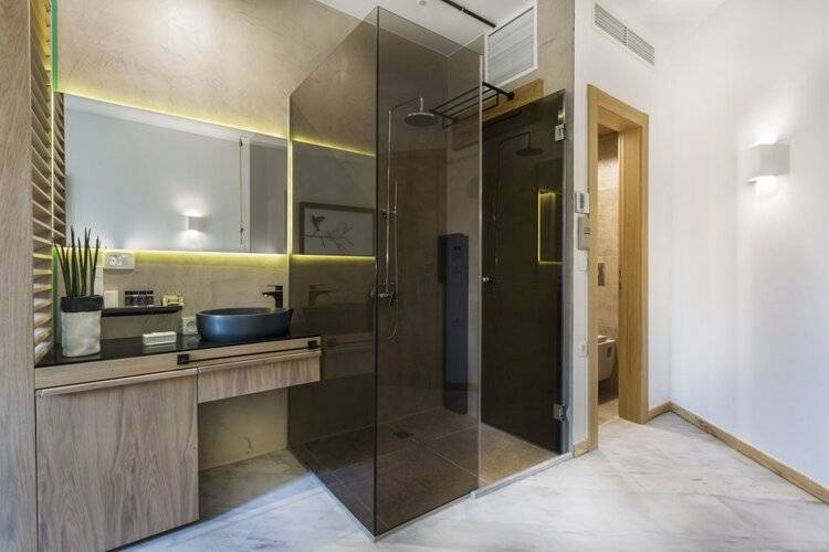 Kalamaki Luxury Suites