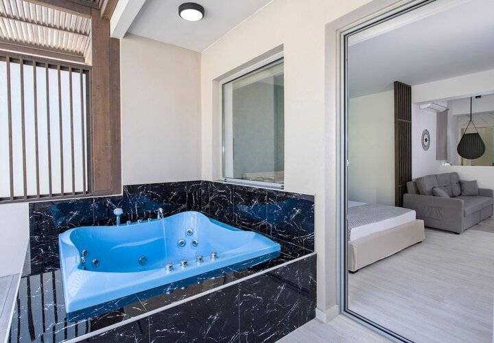 Xsuites