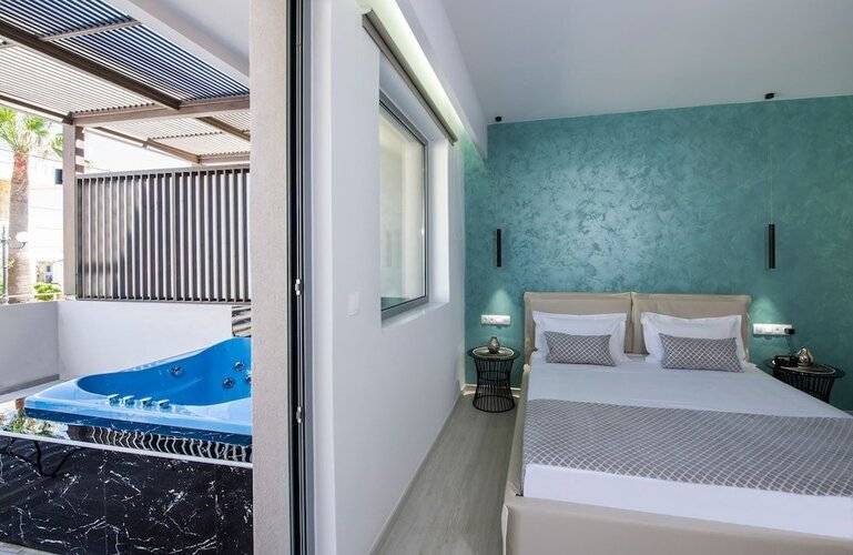 Xsuites