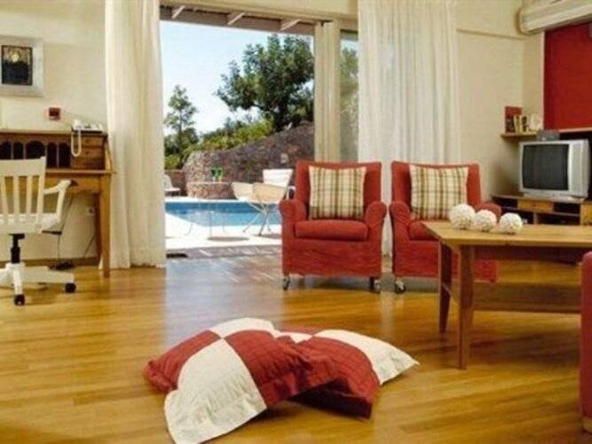 Pleiades Luxurious Villas