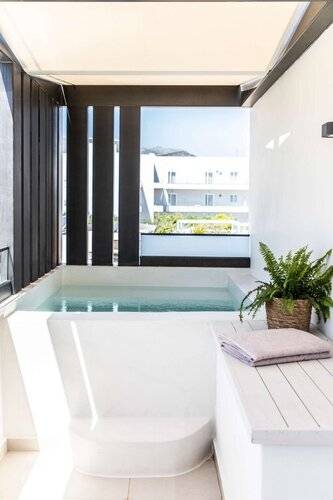 The Sand Suites (Adults Only 18+)