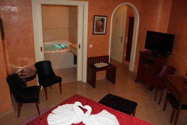Exis Boutique Hotel