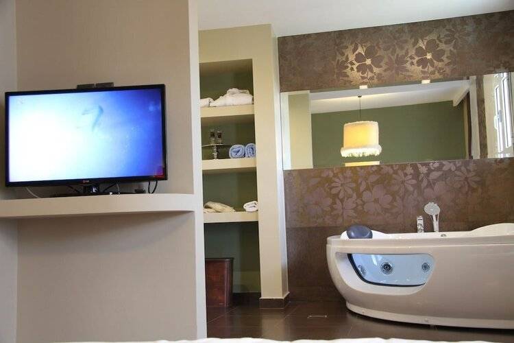 Andromeda Suites And Apartments
