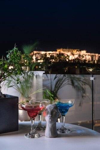 Enattica Suites