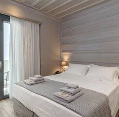 $item['hotel']['name']