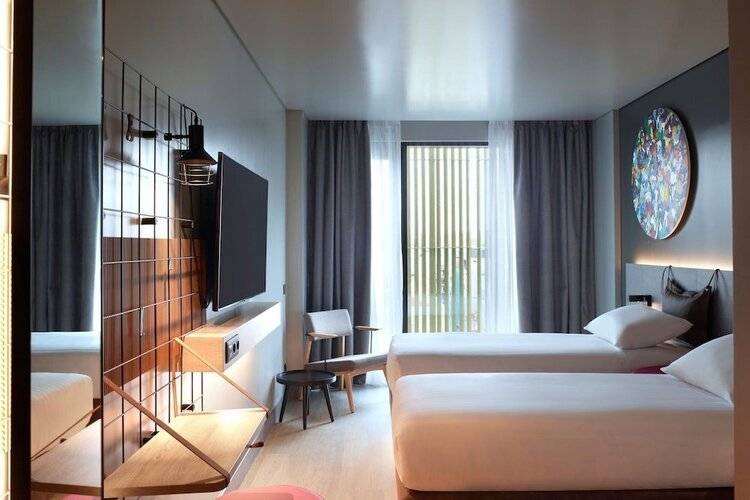 Moxy Athens City