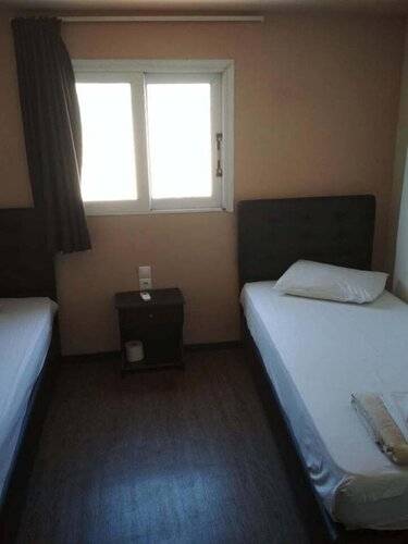 Pella Inn Hostel