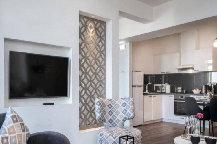 Urban Nest - Suites & Apartments