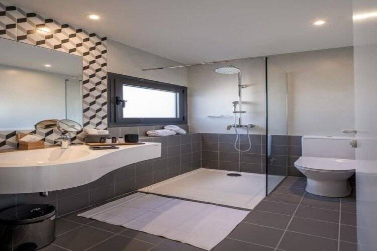 Urban Nest - Suites & Apartments