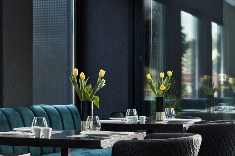 Azur Hotel