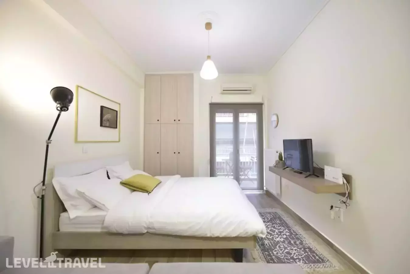 Live As A Greek In Artemis Apartment