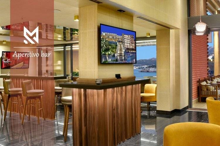 Maestral Resort & Casino