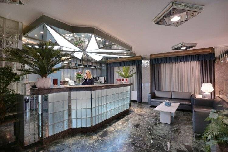 Xenophon Hotel