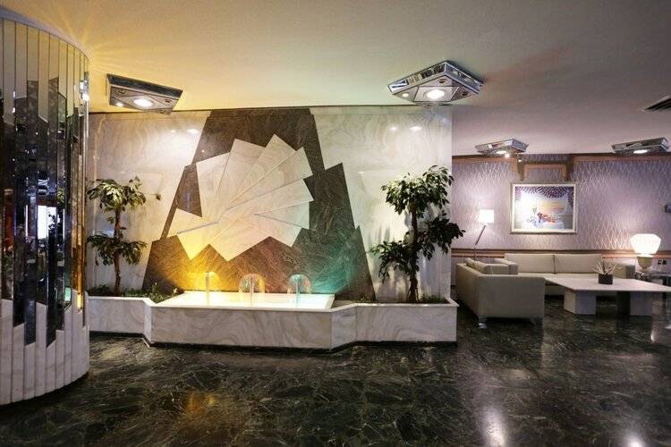 Xenophon Hotel