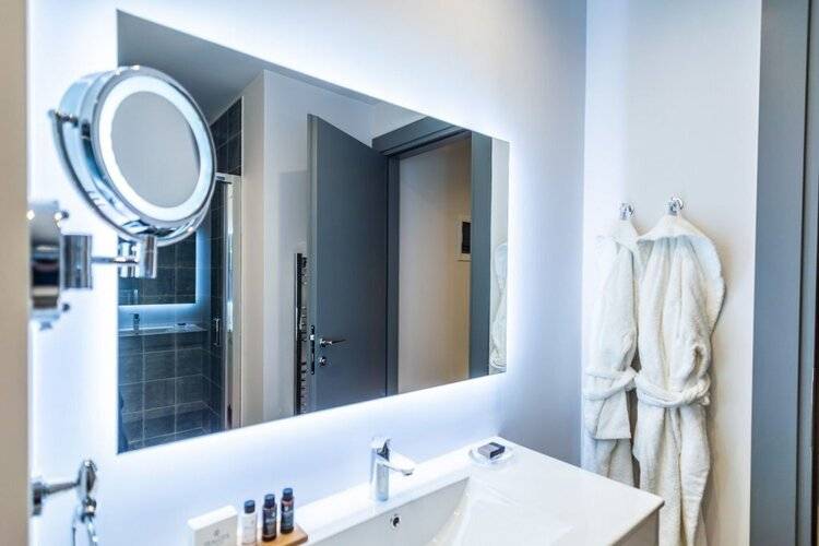 33 Solonos Suites