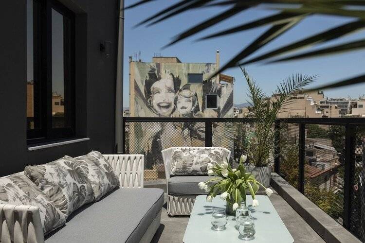 Melo Athens