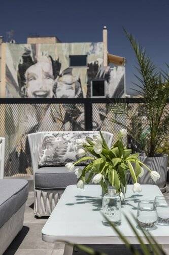 Melo Athens